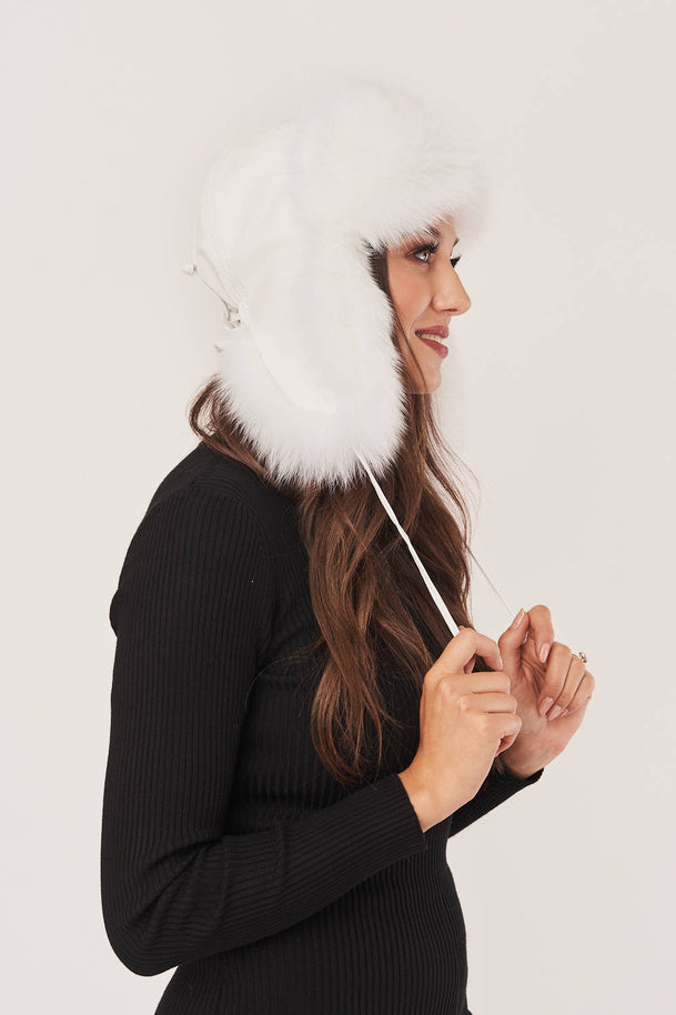 CHAPKA EN FOURRURE DE RENARD BLANCHE