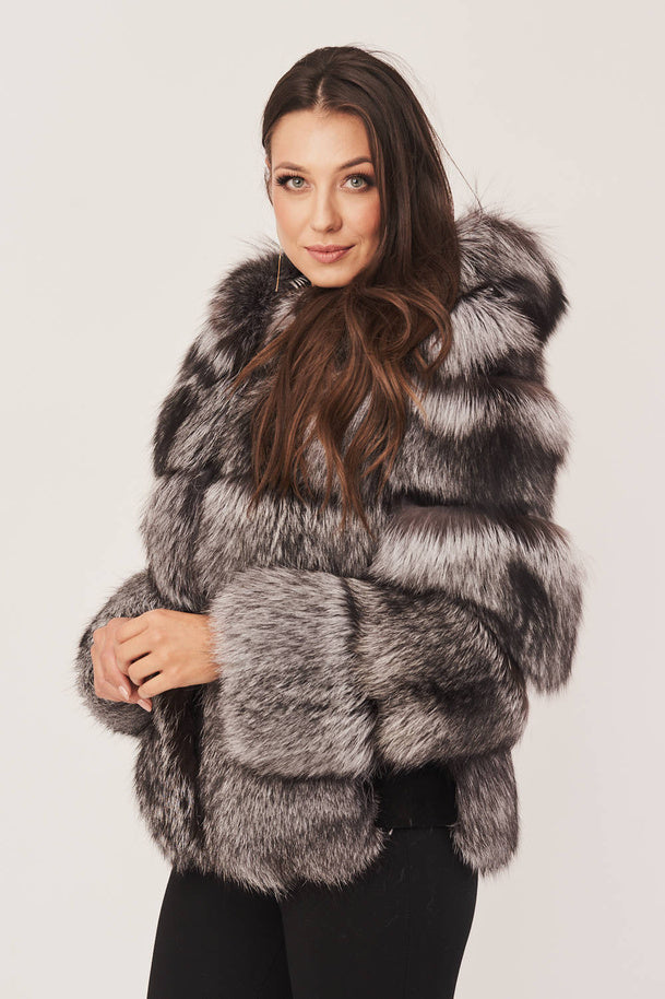 MANTEAU EN FOURRURE DE RENARD ARGENTÉ